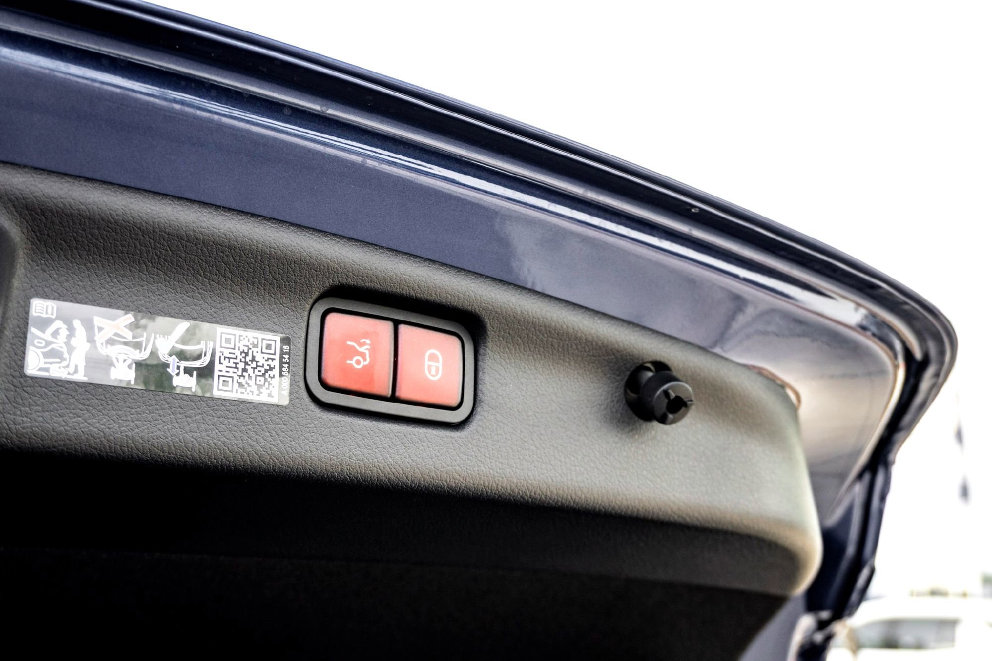 New 2026 Starling Blue Metallic Mercedes-Benz C 300 image 42