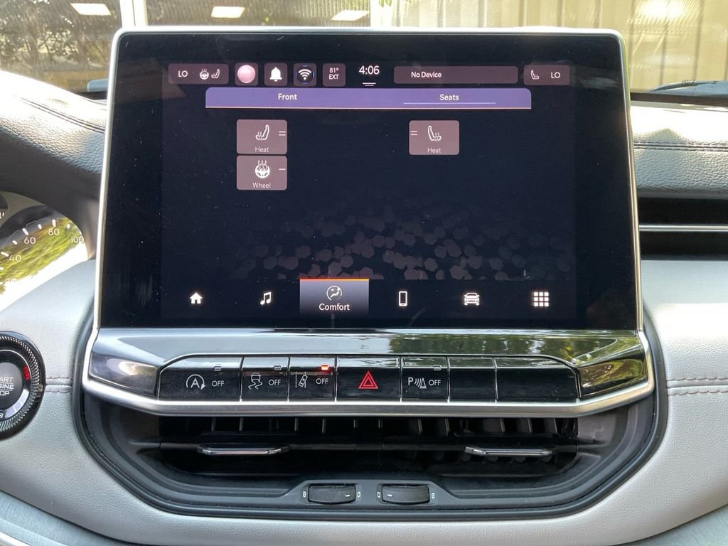 Used 2024 Silver Jeep Limited image 25