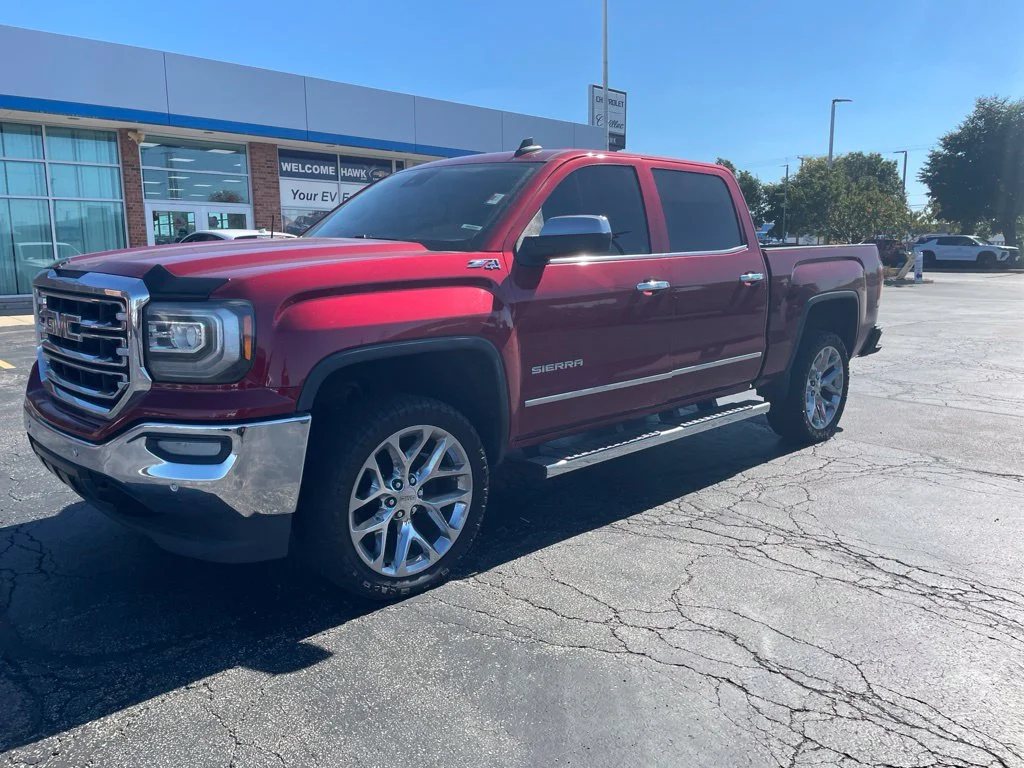 Used 2018 Red GMC SLT image 1