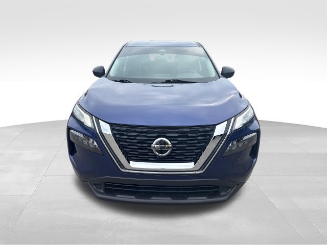 Used 2021 Blue Nissan S image 8