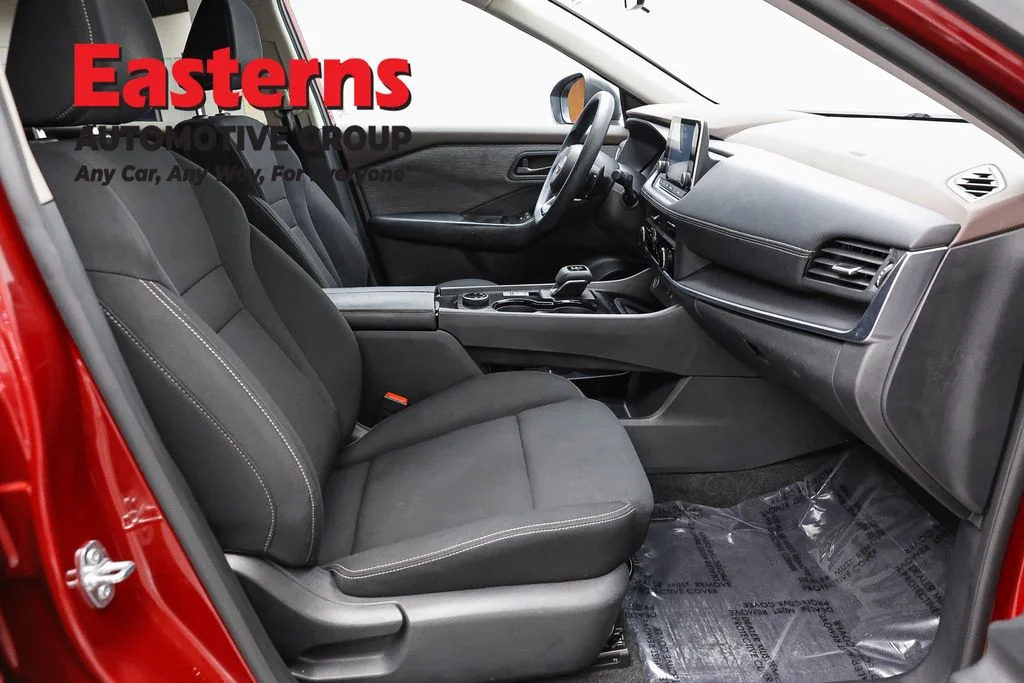 Used 2023 Red Nissan S image 25