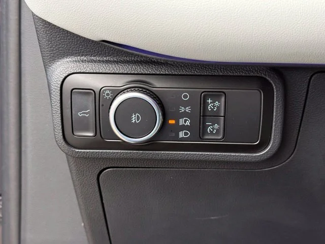 Used 2025 Black Ford Platinum image 18