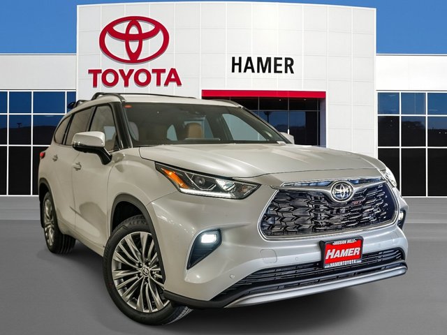 2026 Toyota Highlander Hybrid Platinum