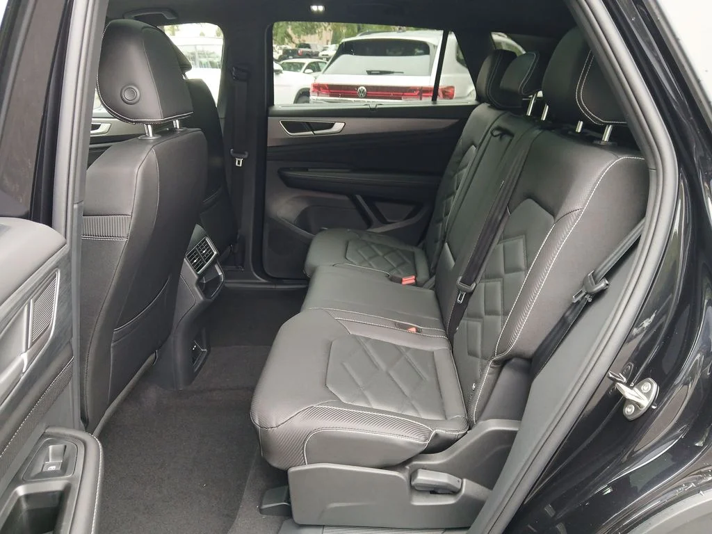 New 2026 Black Volkswagen SE w/Technology image 24