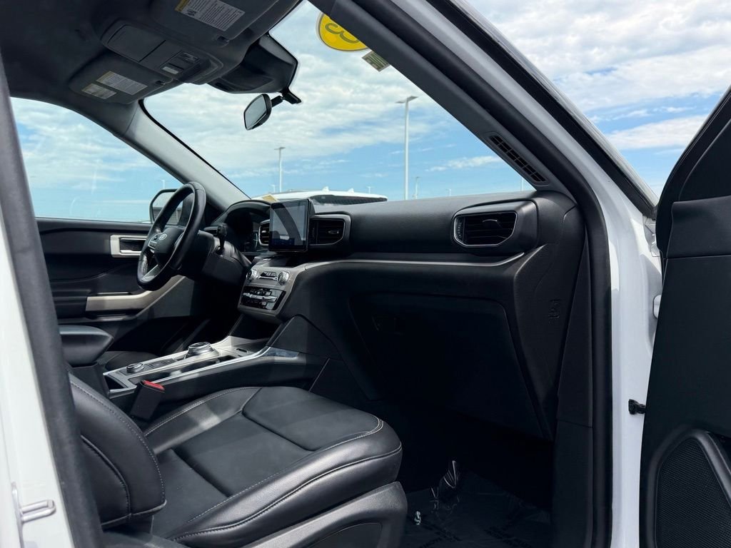 Used 2023 White Ford XLT image 23