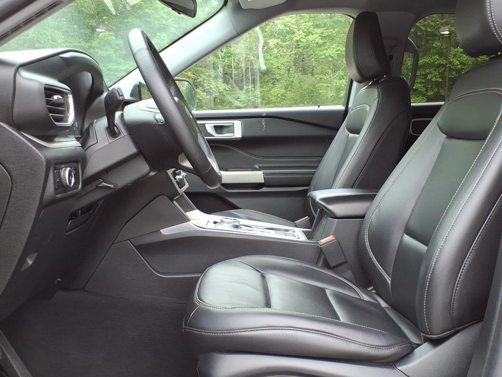 Used 2023 Agate Black Metallic Ford XLT image 10