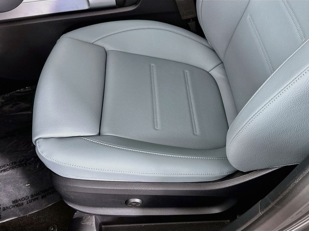 Certified Used 2026  Mercedes-Benz GLB 250 image 18