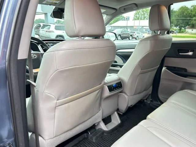 Used 2017 Shoreline Mist Toyota XLE image 20