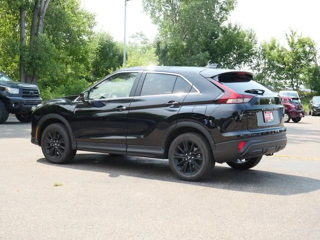 Used 2026 Labrador Black Pearl Mitsubishi LE image 4