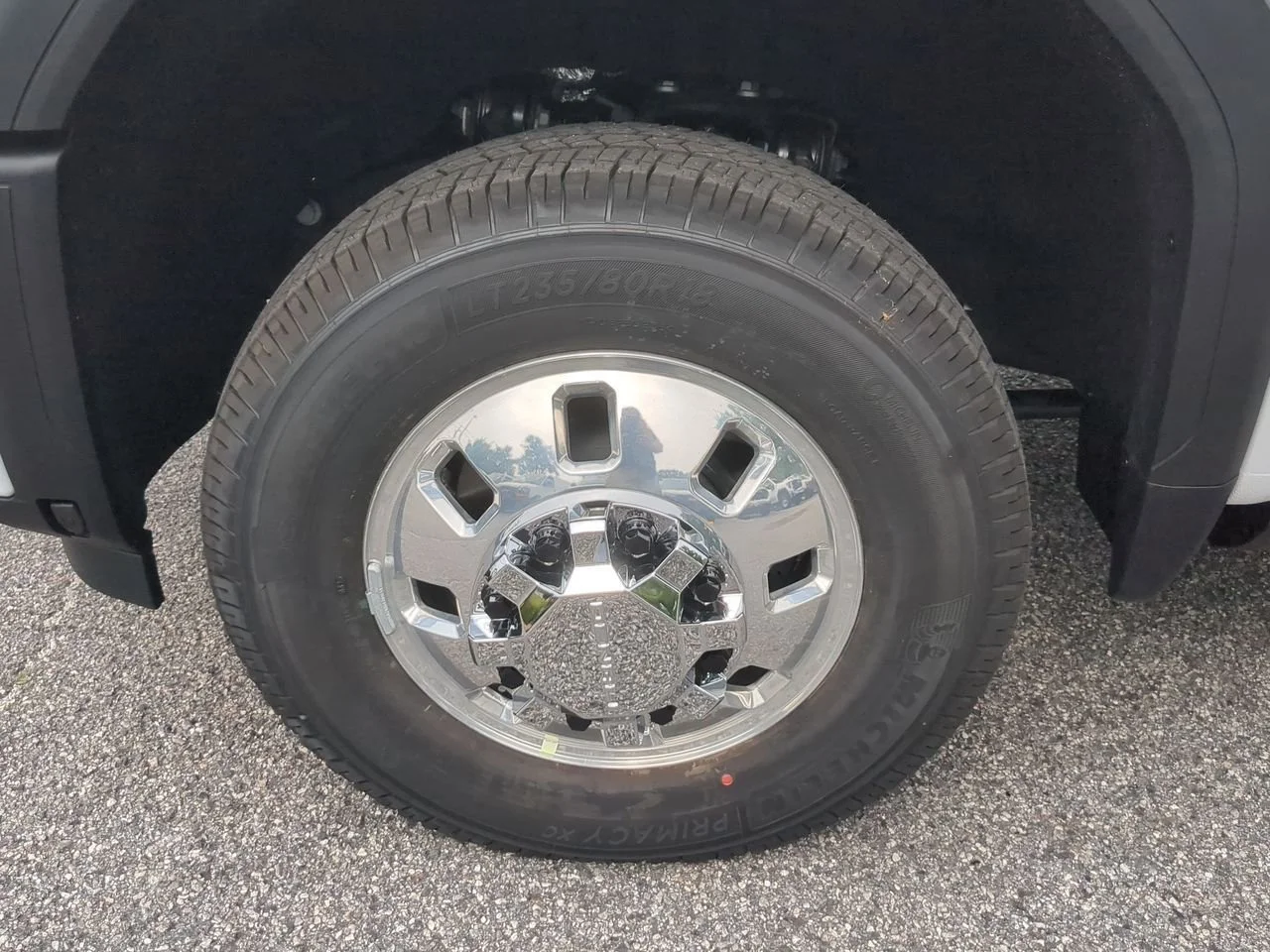 New 2026 Summit White GMC Denali DRW image 34