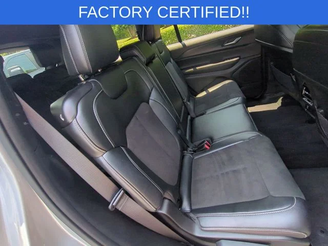 Used 2023 Silver Jeep Altitude image 35