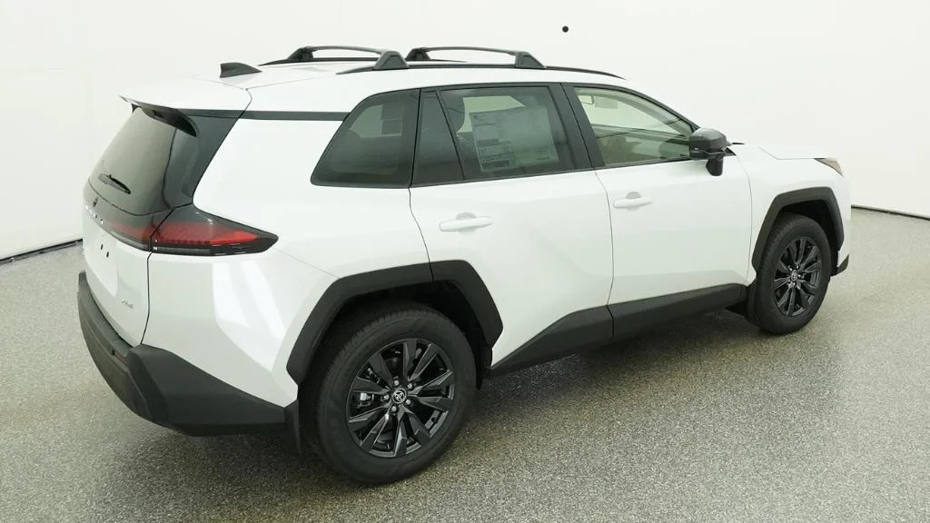 New 2026 Wind Chill Pearl Toyota XLE Premium image 9