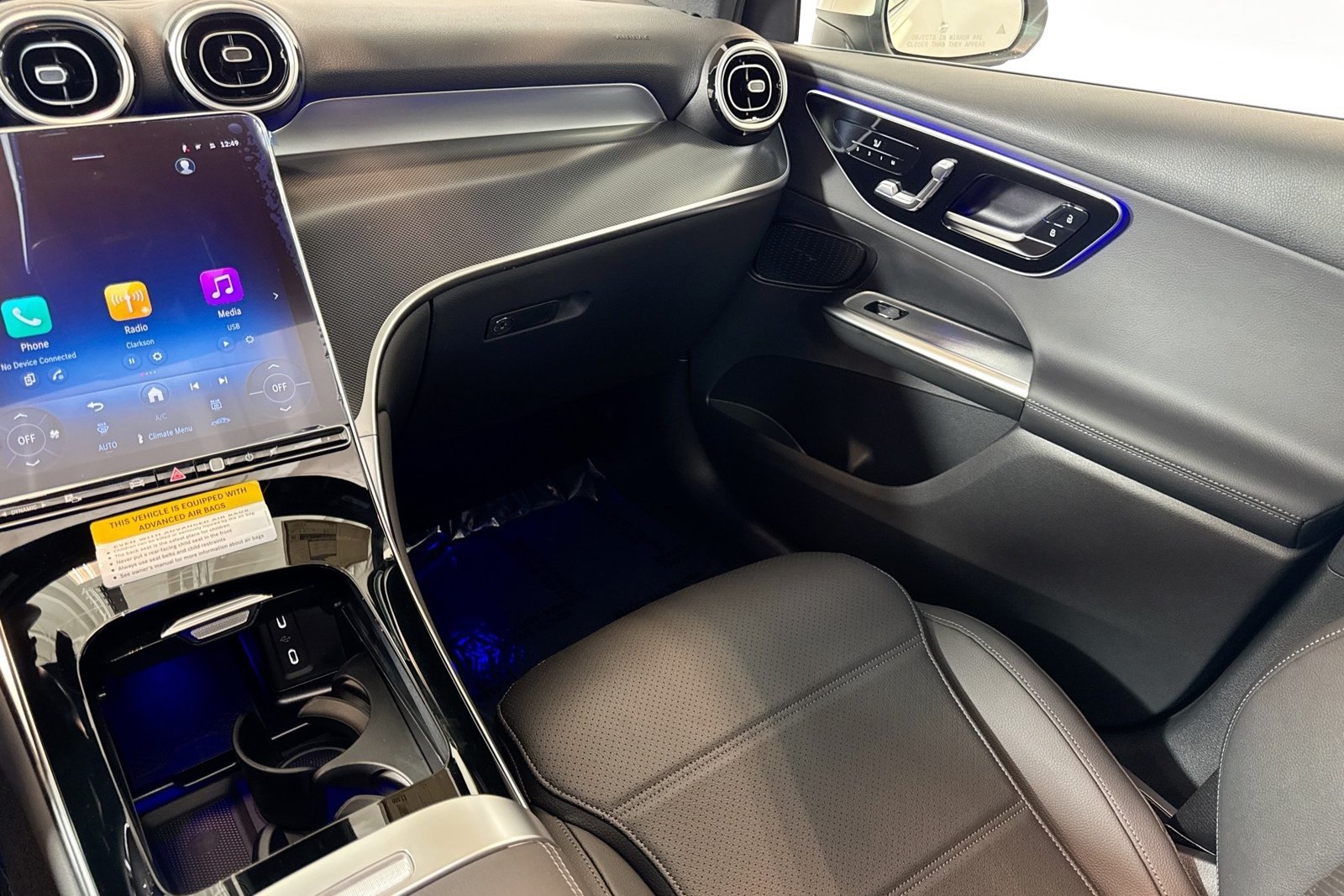 New 2026 Polar White Mercedes-Benz GLC 300 image 21