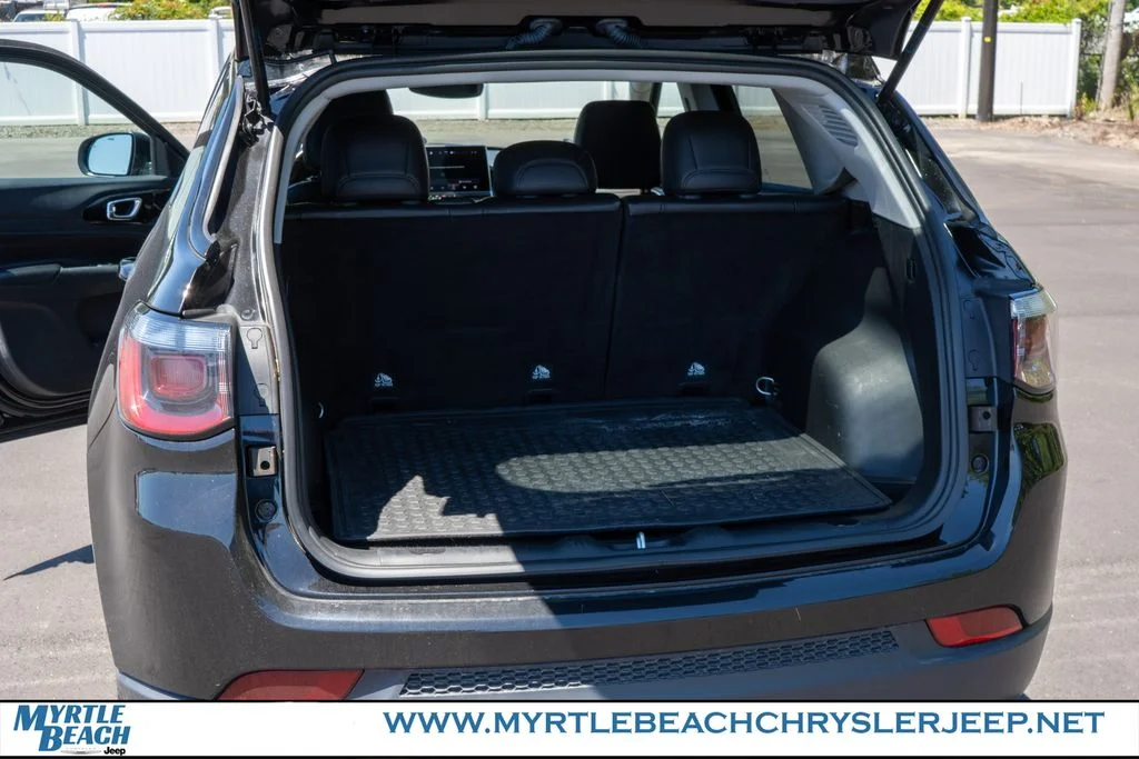 Certified Used 2022 Diamond Black Jeep Trailhawk image 29