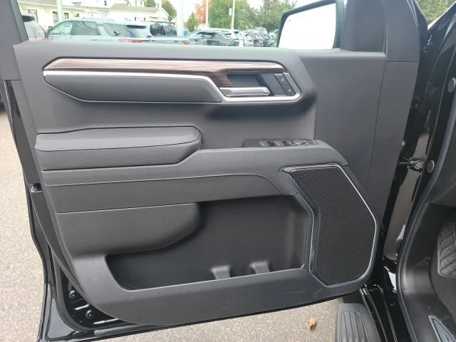 New 2026 Black Chevrolet LT image 9