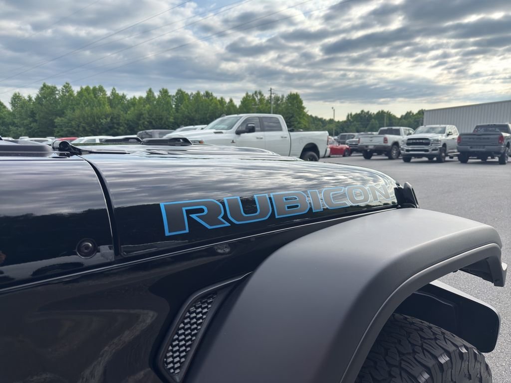 Used 2025 Black Clearcoat Jeep Rubicon image 18
