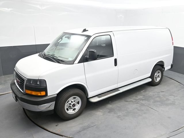 Used 2025 White GMC Work Van image 25