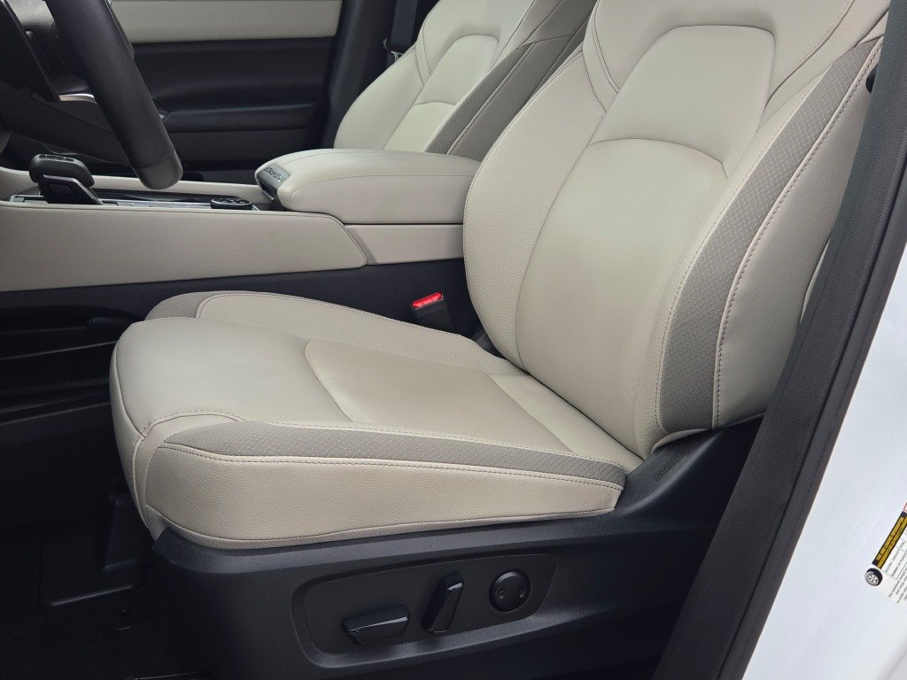 Certified Used 2025 White Nissan SL image 21