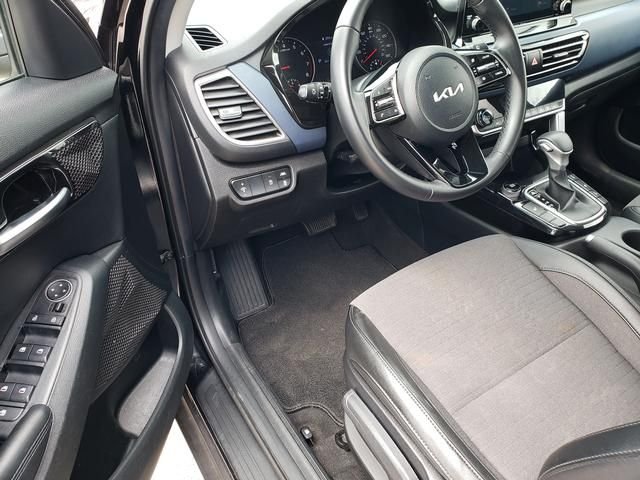 Used 2023 Black Kia S image 10