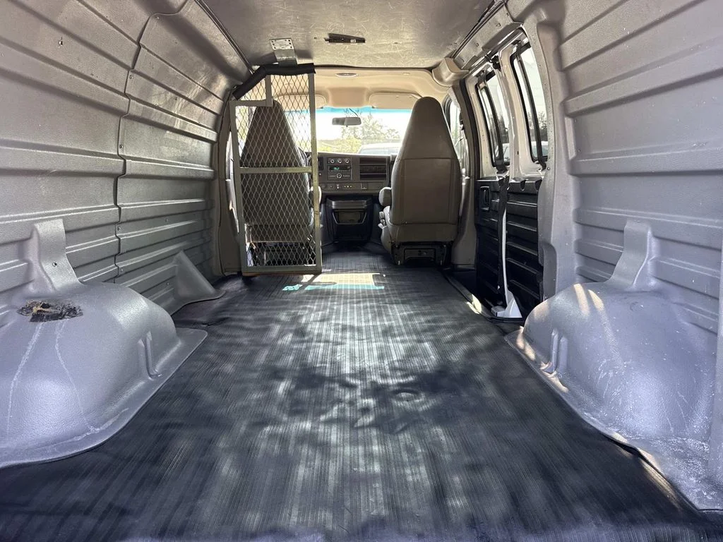 Used 2019 White Chevrolet Work Van image 19