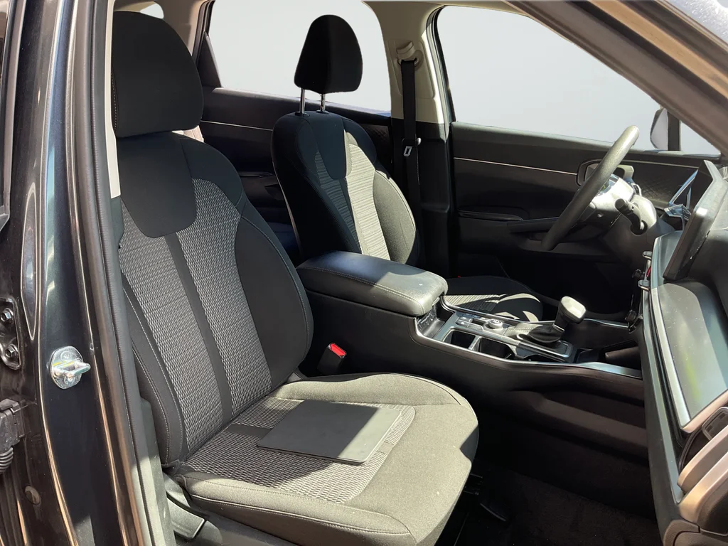 Certified Used 2024 Gray Kia LX image 10