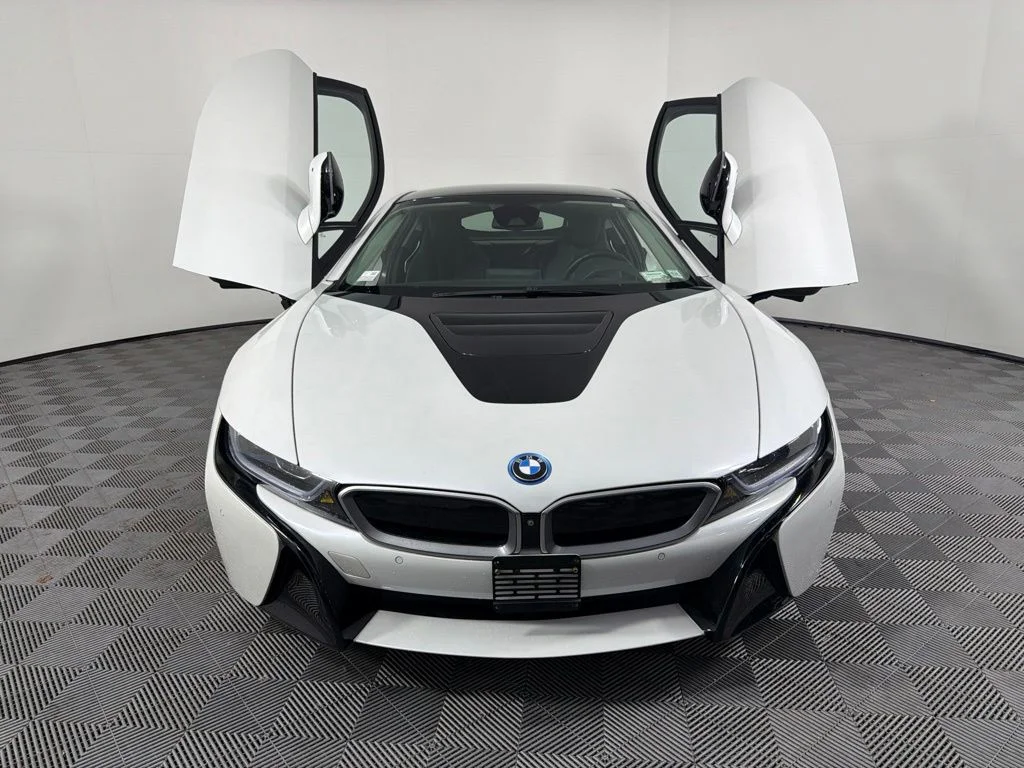 Used 2019 White BMW Base image 16