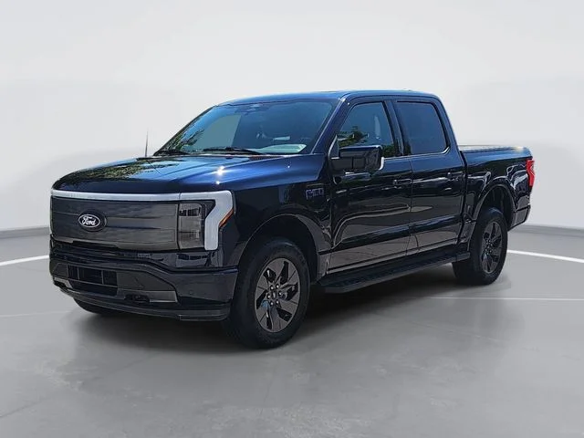 Used 2025 Blue Ford Lariat image 7
