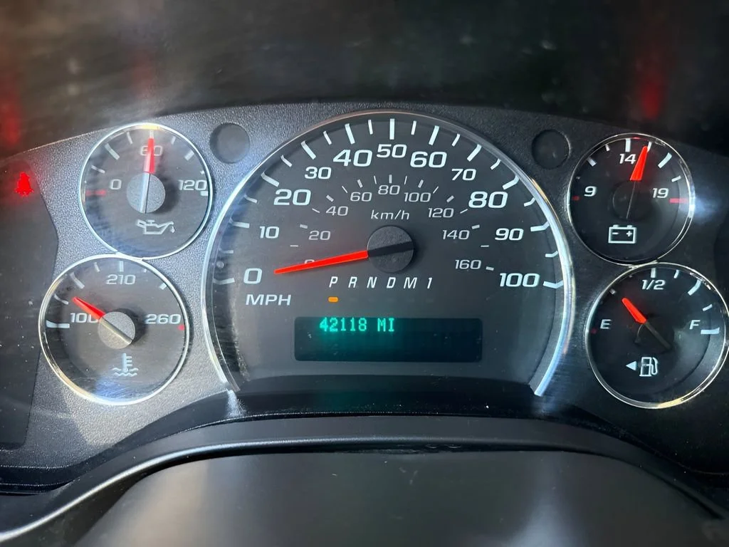 Used 2023 Summit White GMC Work Van image 18