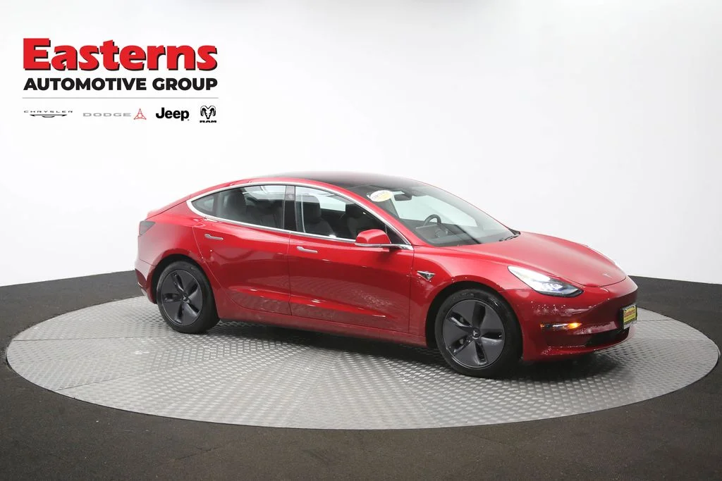 Used 2018 Red Tesla Long Range image 42