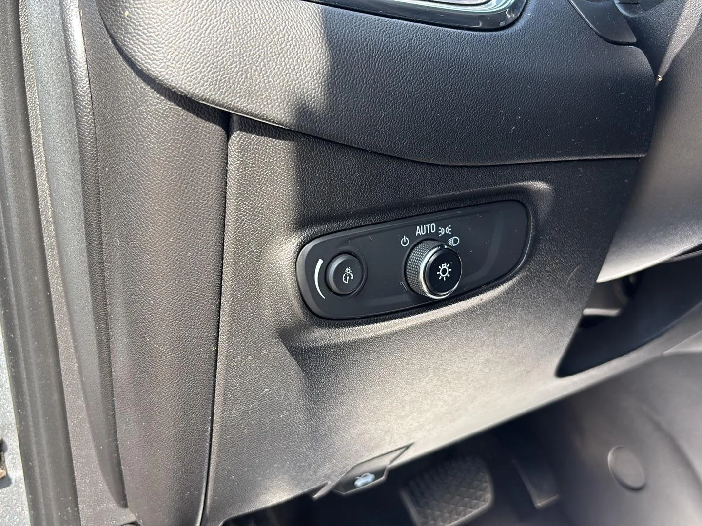 Used 2023 Sterling Gray Metallic Chevrolet LT image 15
