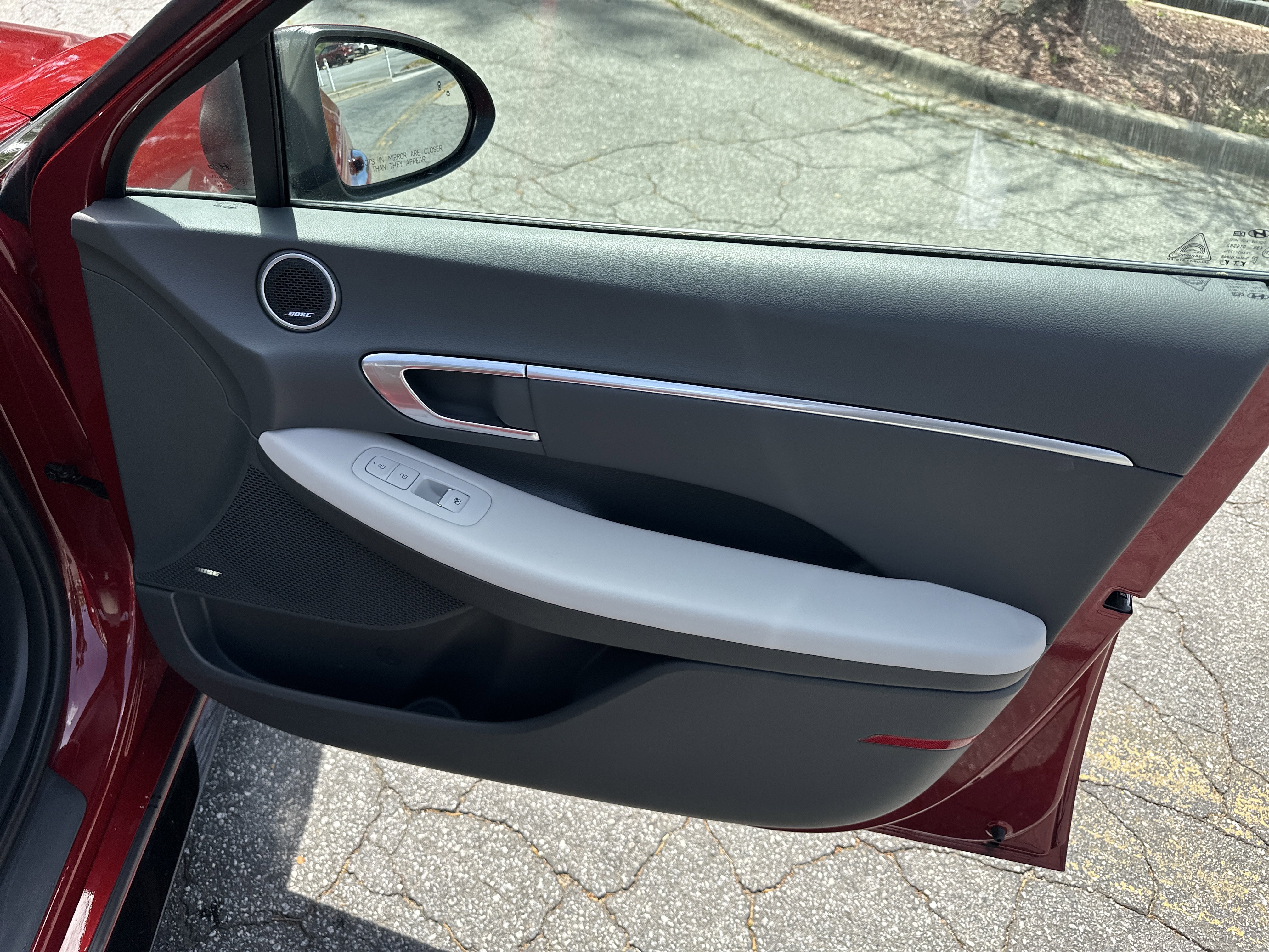 Used 2023 Ultimate Red Hyundai SEL image 21