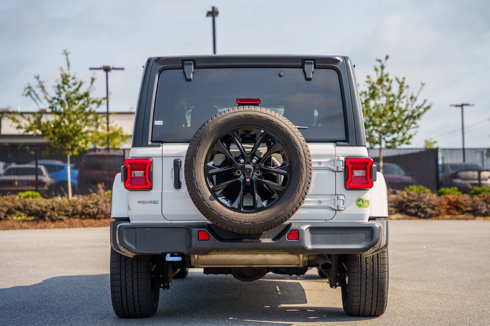 Used 2023 White Jeep Sahara 4xe image 5
