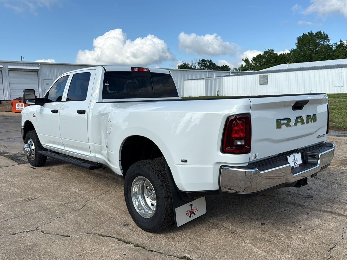 New 2026 Bright White Clear-Coat Exterior Paint RAM Tradesman image 6
