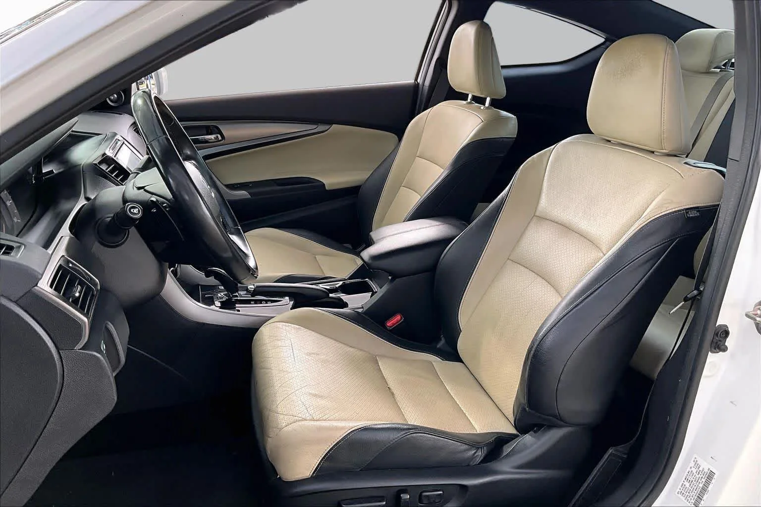 Certified Used 2016 White Orchid Pearl Honda Touring image 8