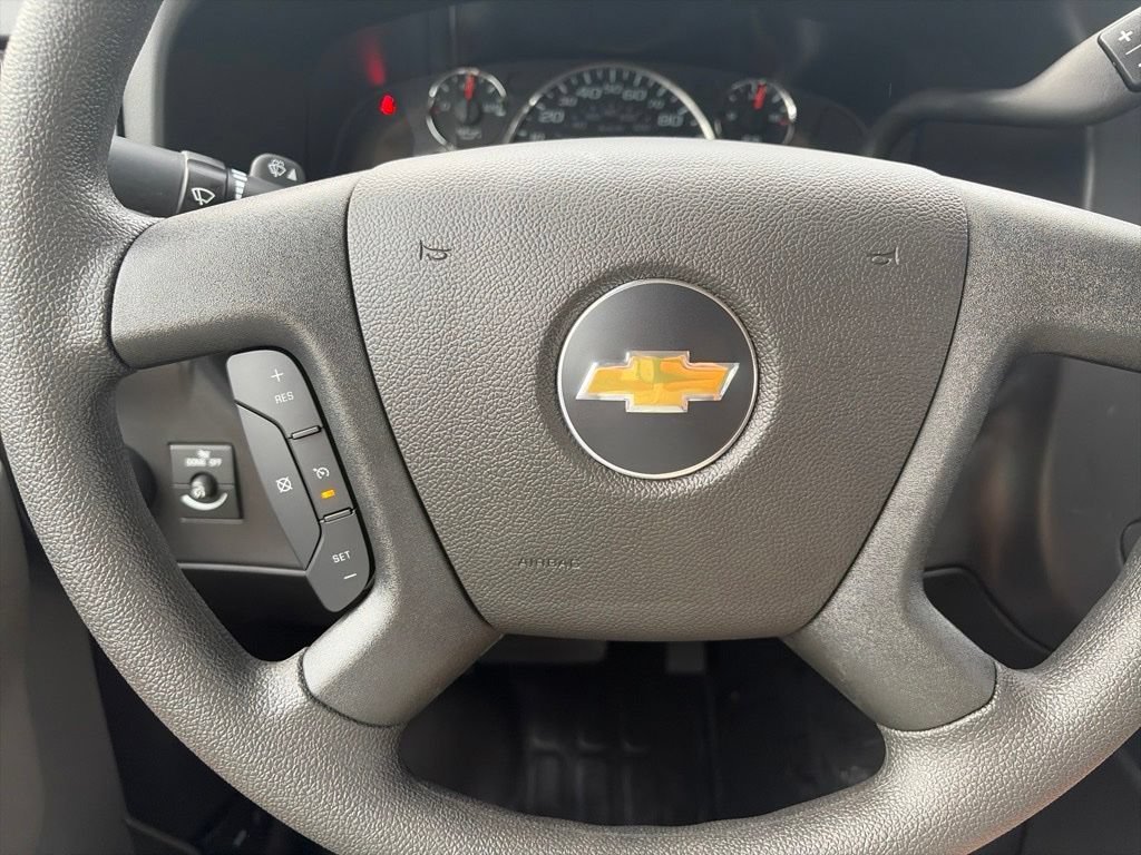 2026 Chevrolet Express Cargo Work Van - Photo 17