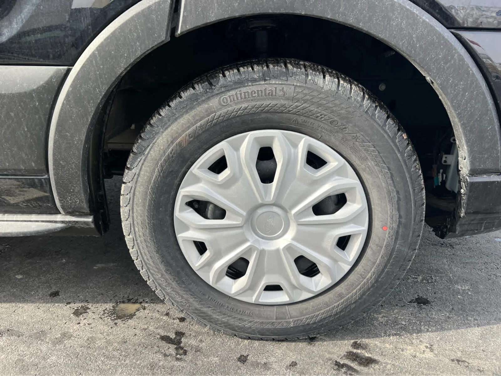 2024 Ford Transit Passenger Van XLT - Photo 16