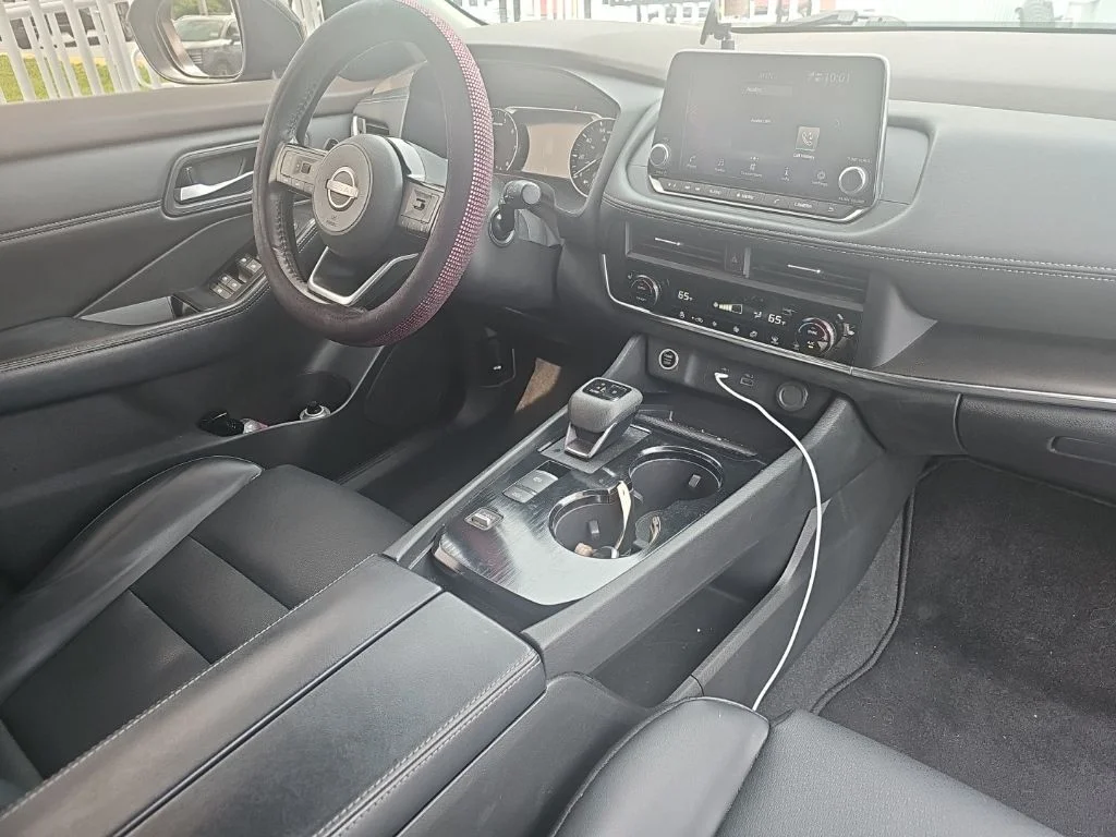 Used 2023 Black Nissan SV image 12