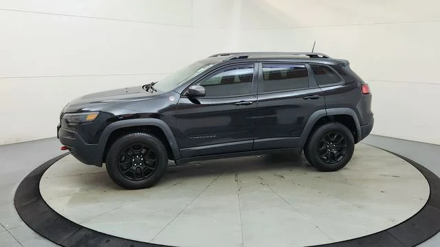 Used 2019 Black Jeep Trailhawk image 6