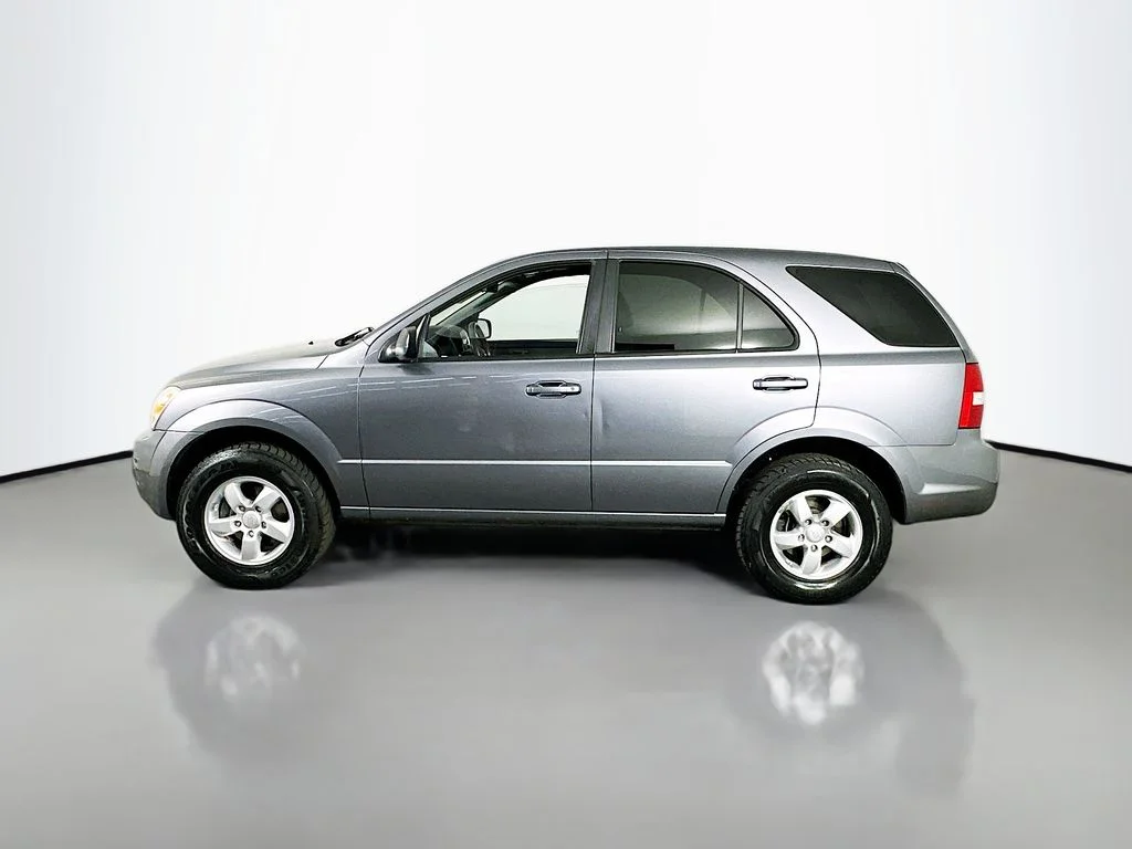 Used 2008 Alpine Gray Kia LX image 5