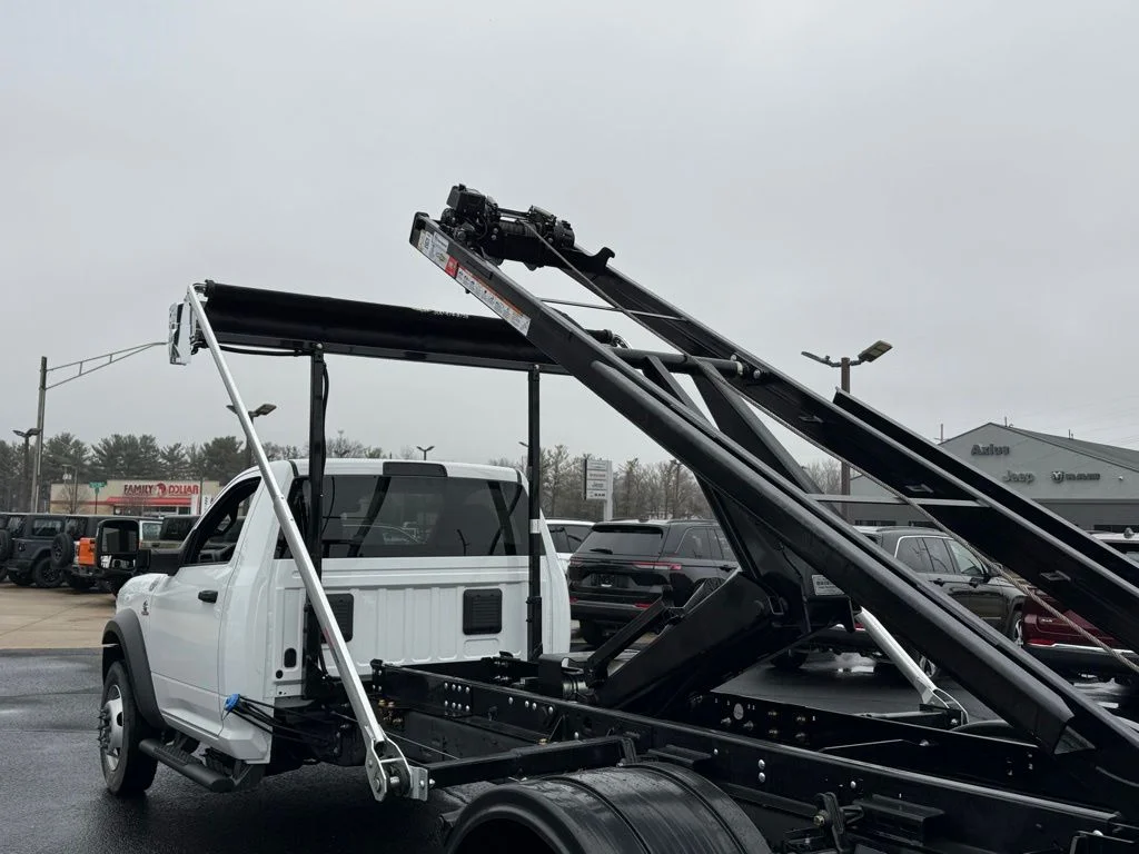 New 2026 Bright White Clearcoat RAM Tradesman image 31