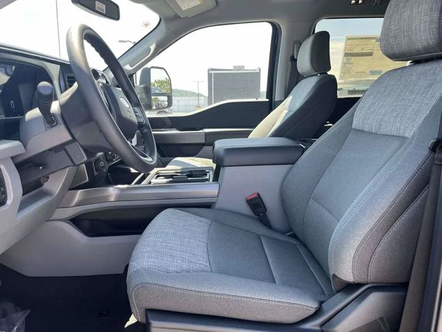 New 2026 Agate Black Metallic Ford XLT image 14