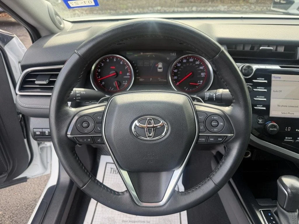Used 2020 Wind Chill Pearl Toyota XSE Automatic w/ Navigation, Panoramic Roof & Two-Tone Roof image 14