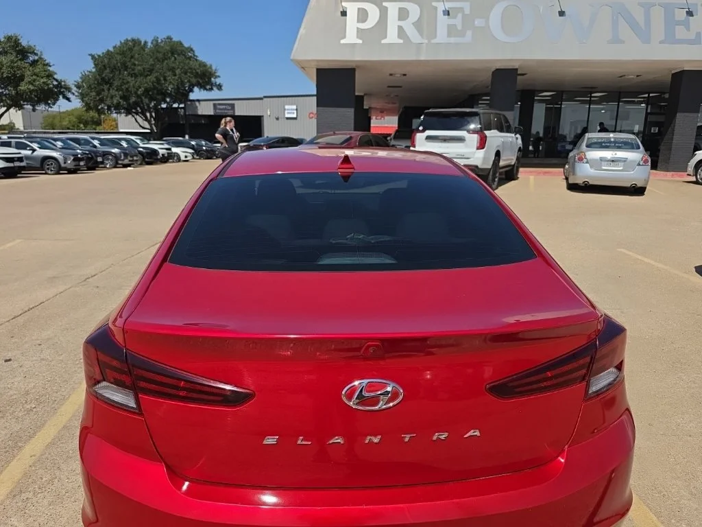 Used 2020 Red Hyundai SEL image 5