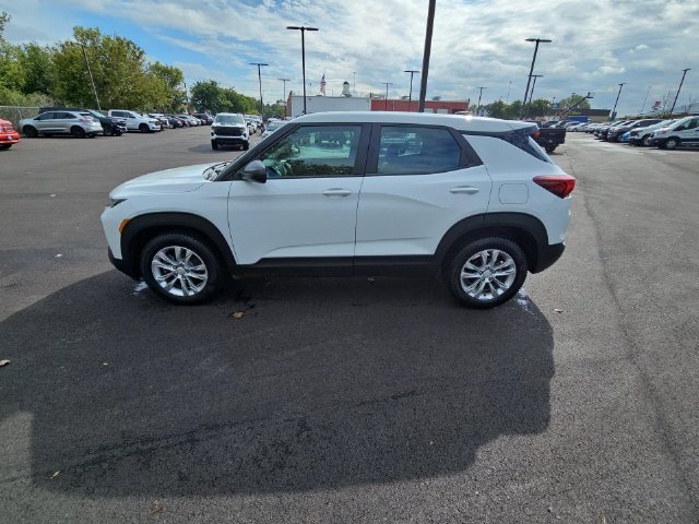 Used 2022 SUMMIT WHITE Chevrolet LS image 10