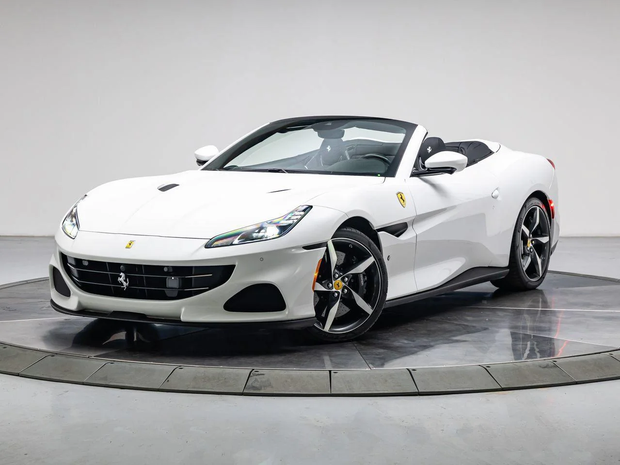 Used 2023 Bianco Cervino Ferrari M image 1