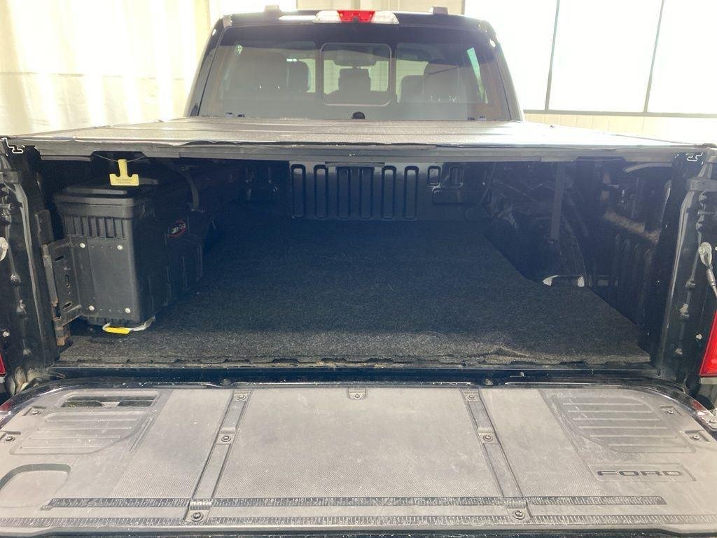 Used 2021 Black Metallic Ford LARIAT image 16