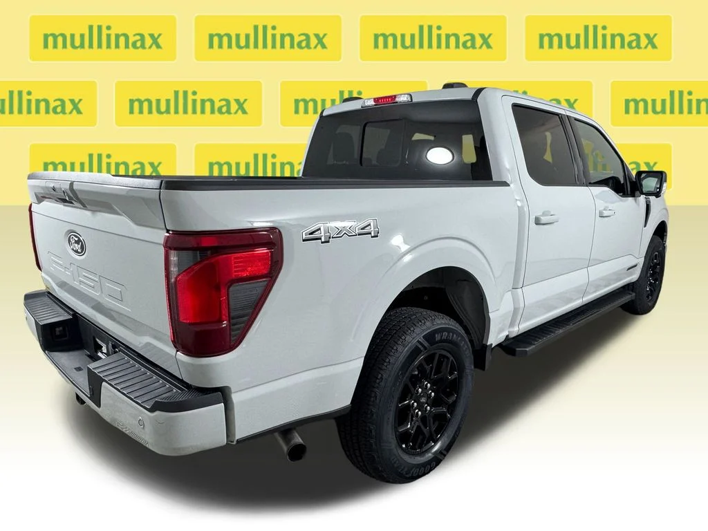 Certified Used 2024 White Ford XLT image 4