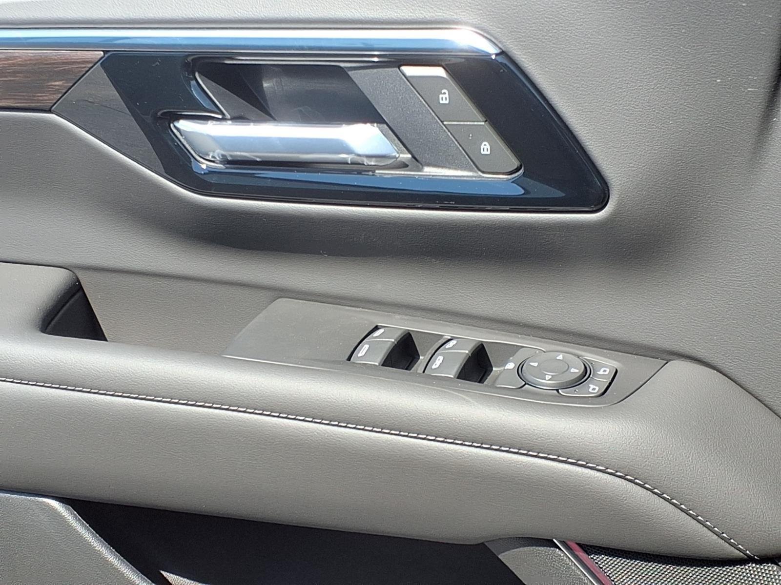 2026 Chevrolet Suburban LS - Photo 14