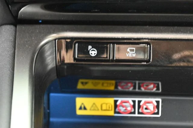 Used 2025 Beige Lexus 350 F SPORT Handling image 26