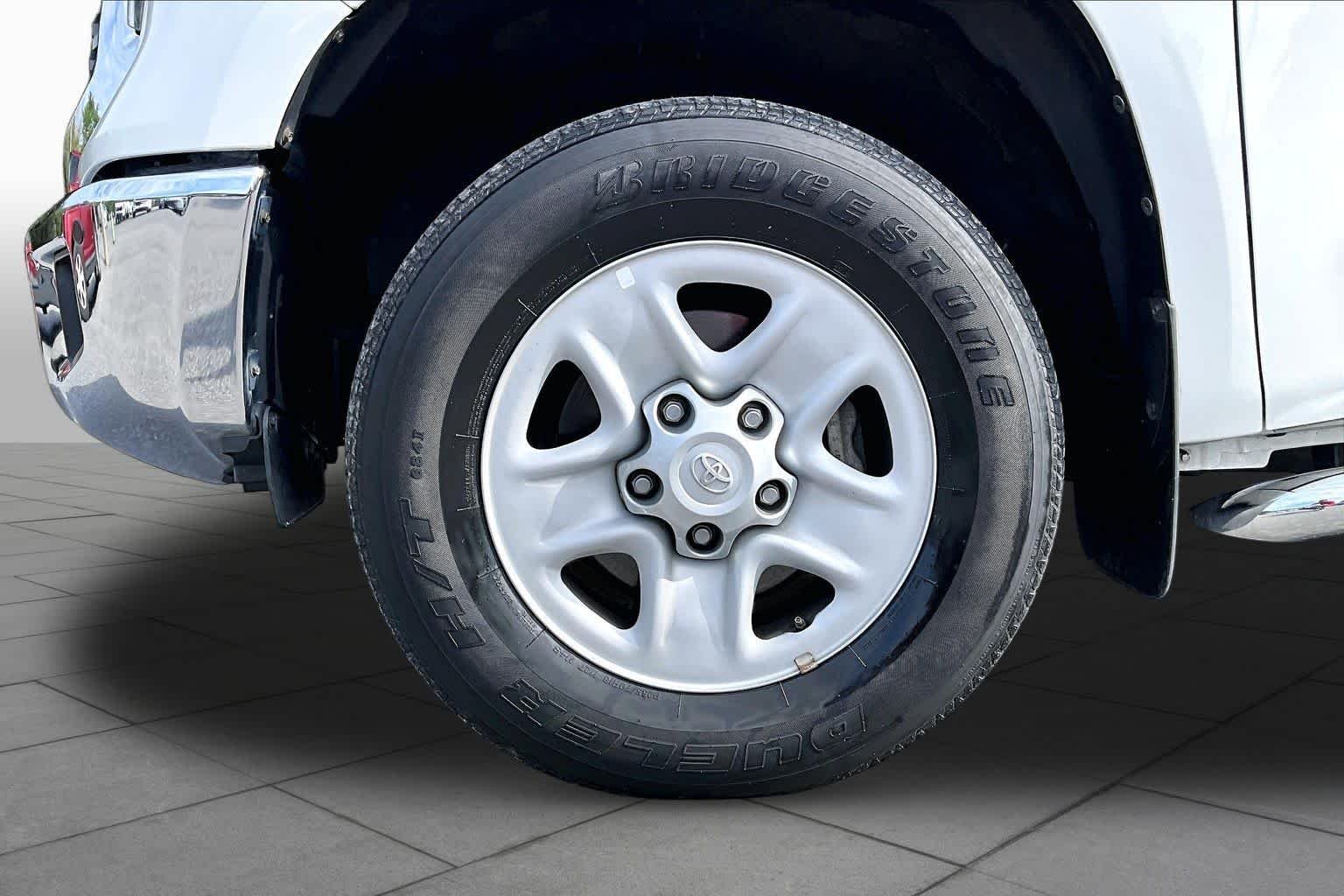 Used 2020 Super White Toyota SR5 image 11